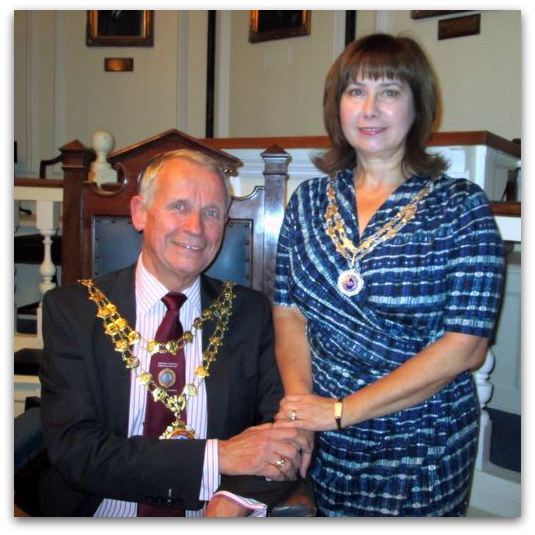 john dennis mayor and jennifer mayoress