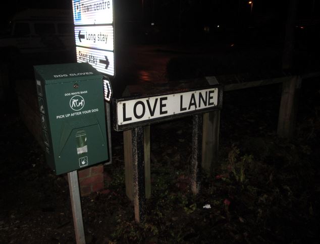 poop scoop bag dispenser