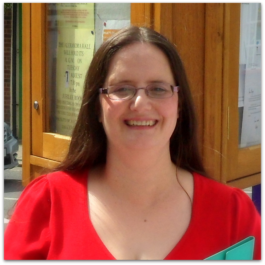 save our nhs campaigners theresa vaughan sarah rommell and lyn longbottom