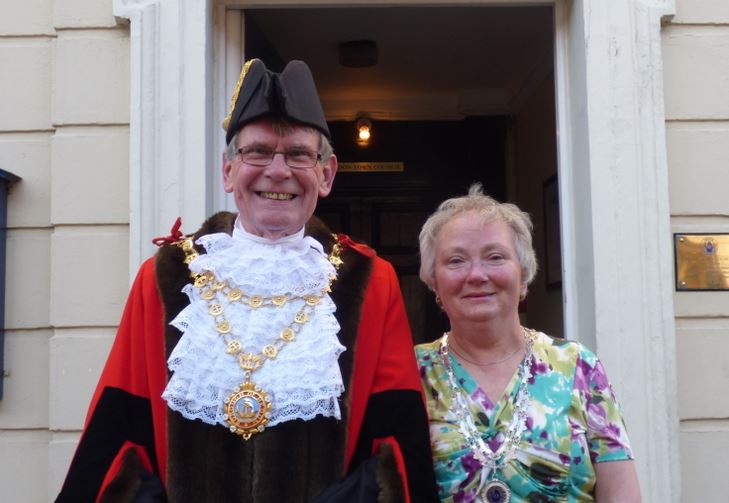 669th mayor neil black and mrs linda black 2