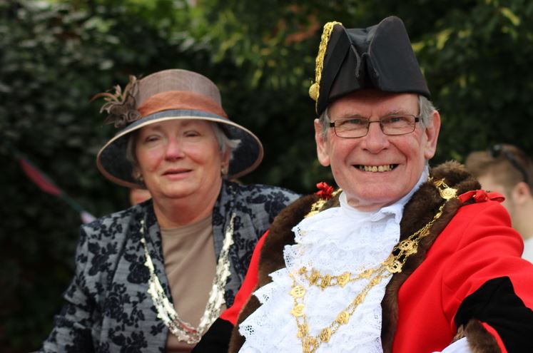 mayor and mayoress at hedfest