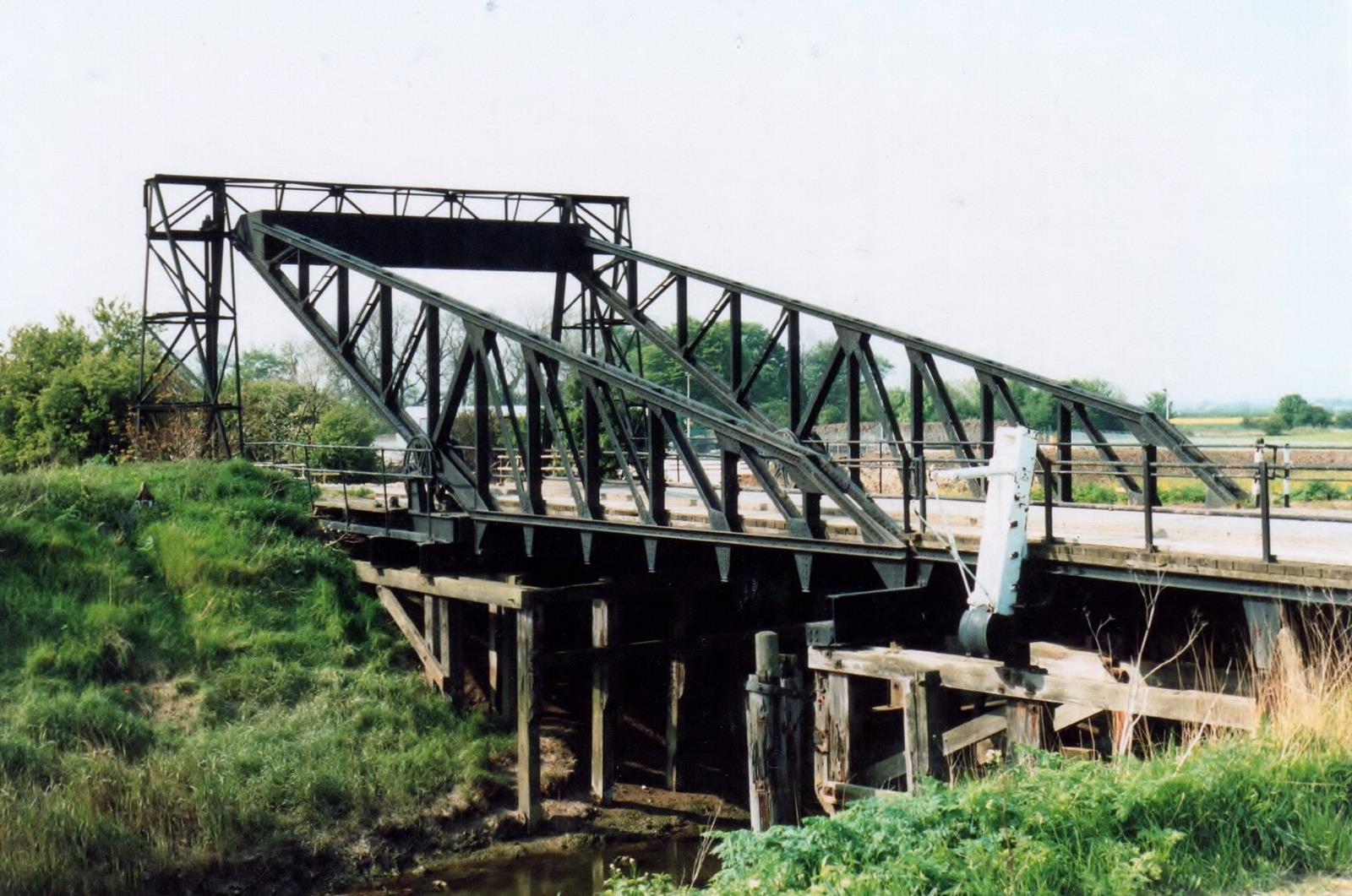 01 paull road bridge saltend
