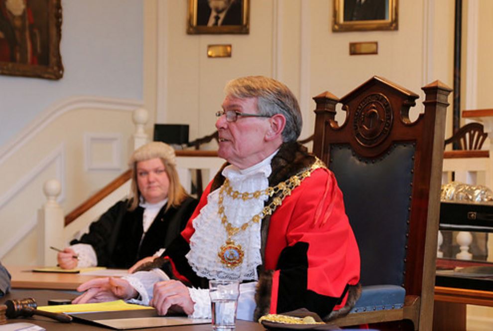 670th mayor takes seat