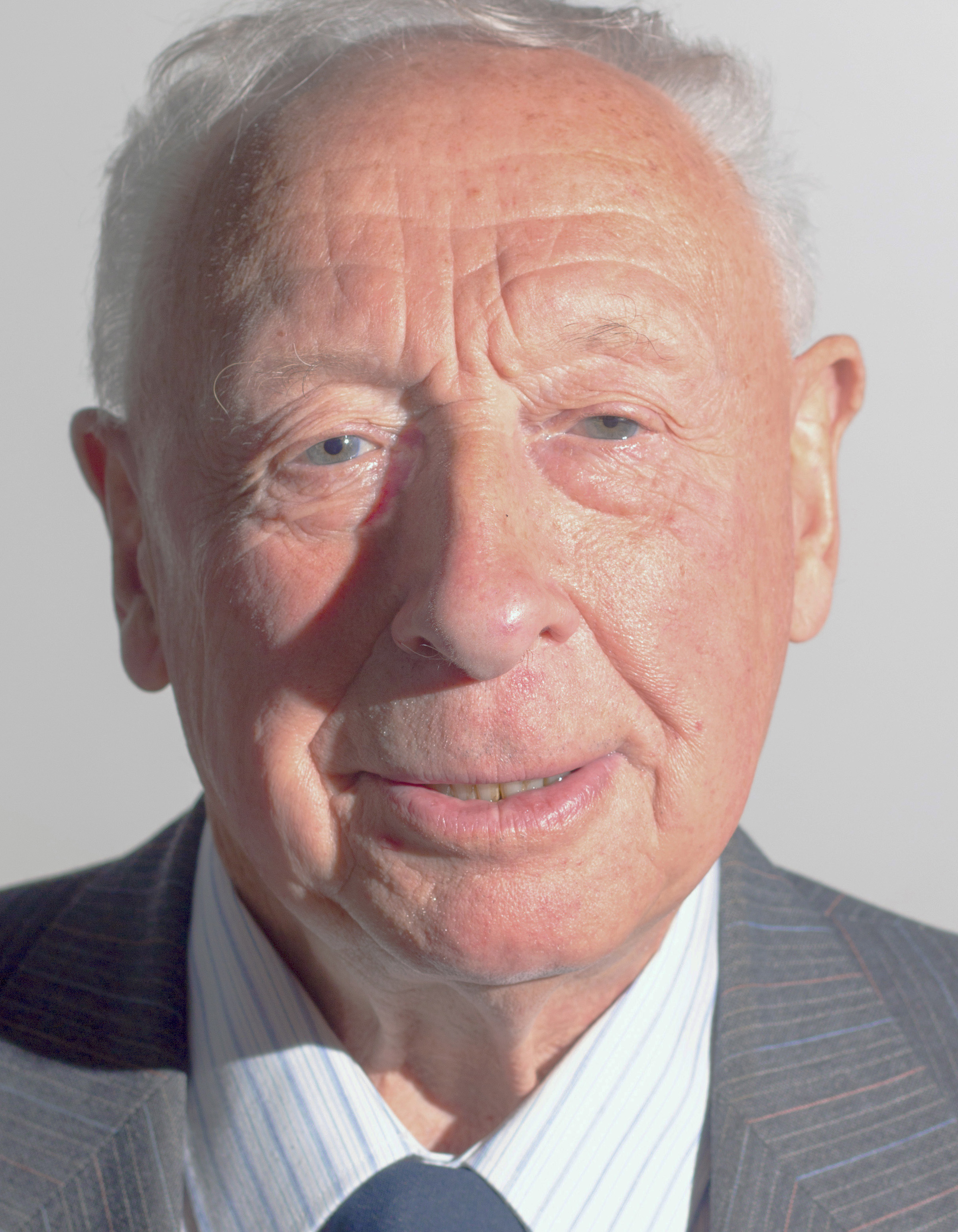 cllr gordon thurstan passport