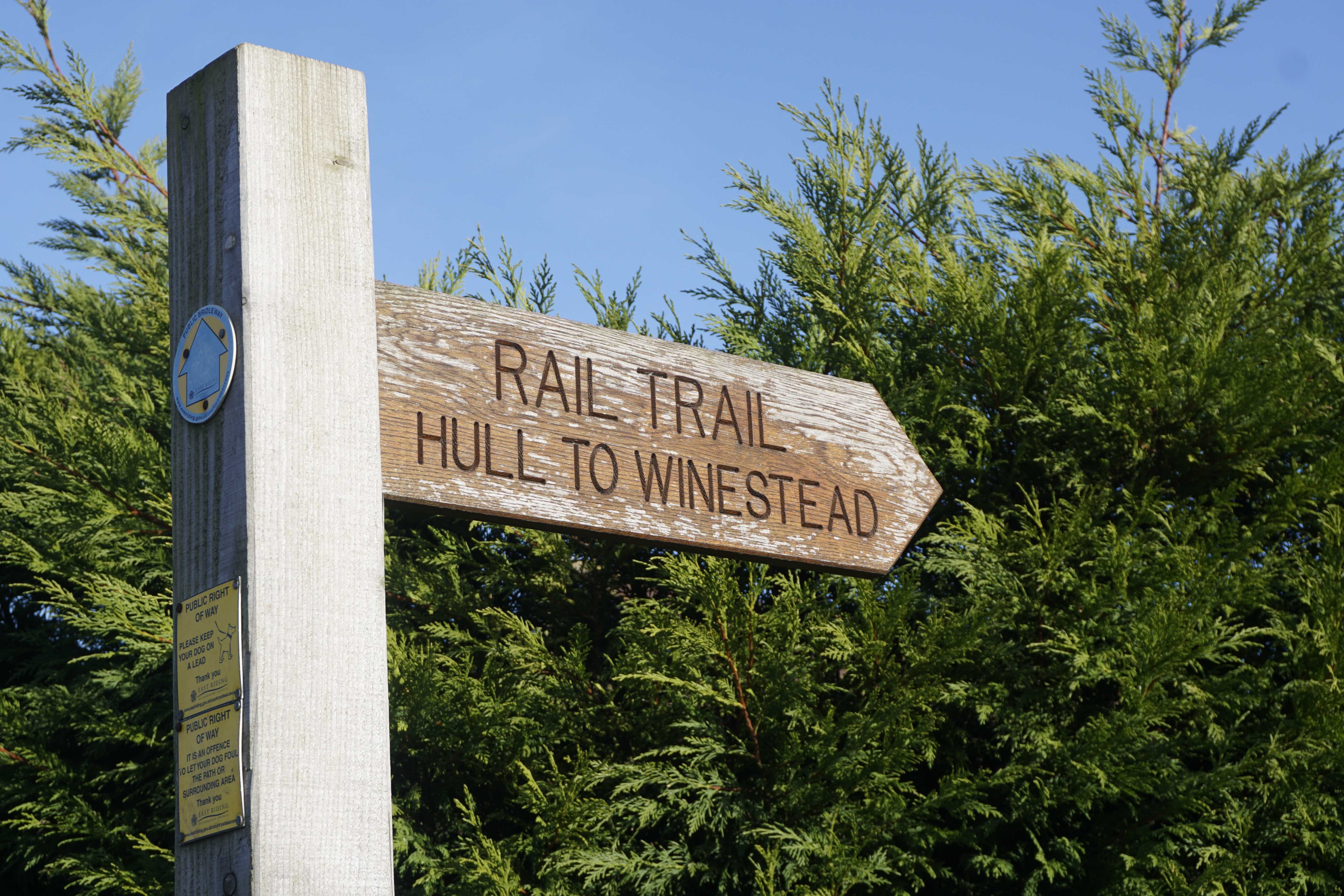 Hedon (Inmans) drain side and railtrack walk