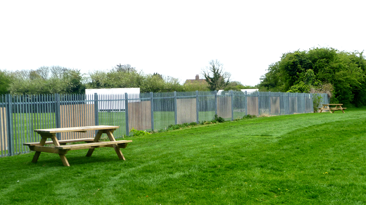 Picnic Benches Drapers