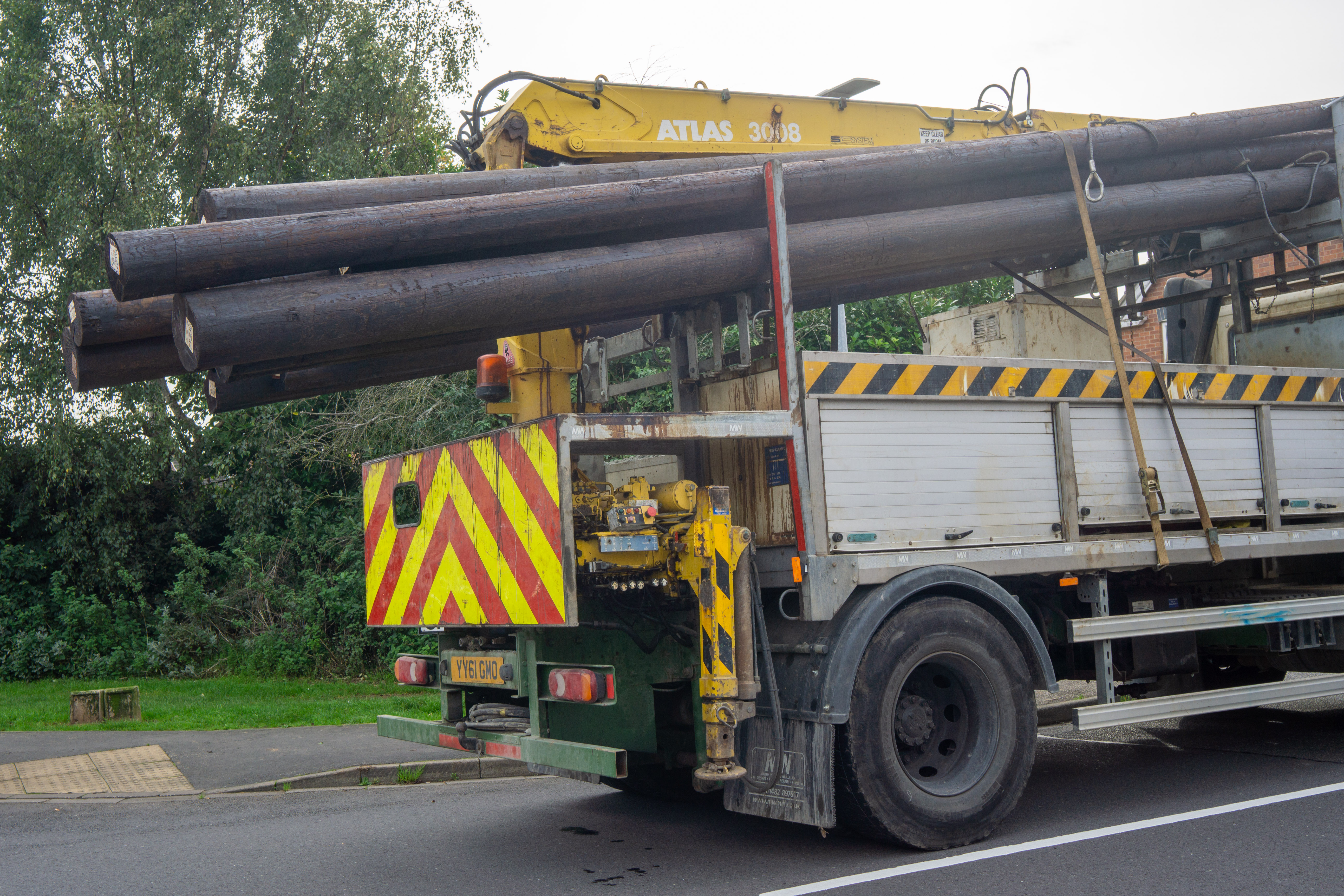 Pole planting lorry