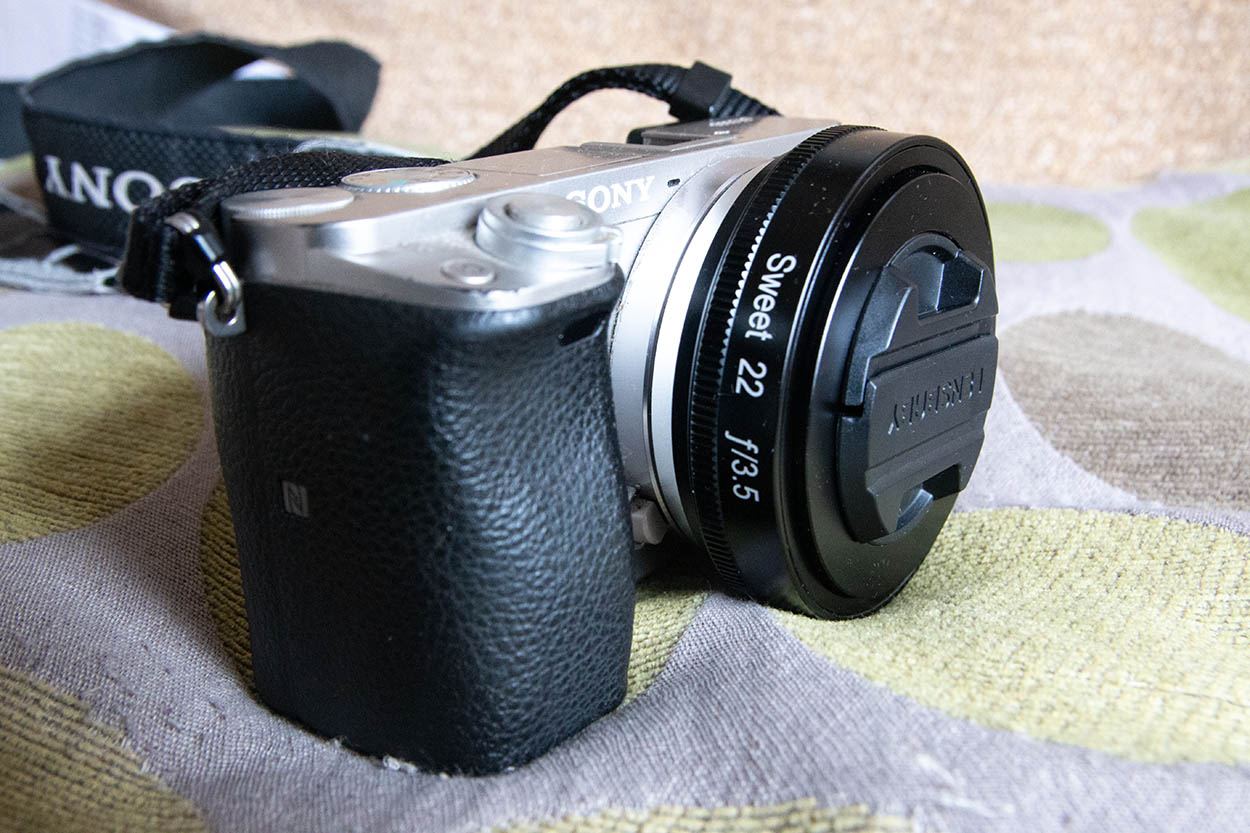 Review - Lensbaby Sweet 22 lens