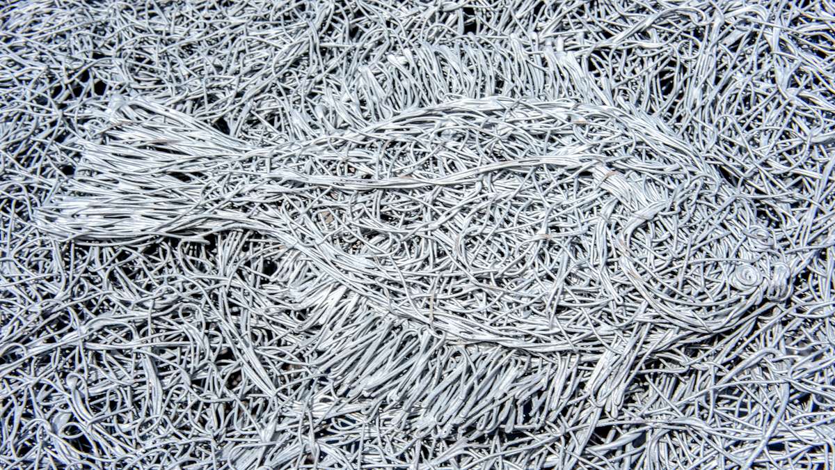 Metal string fish - difficult Sunday Jigsaw